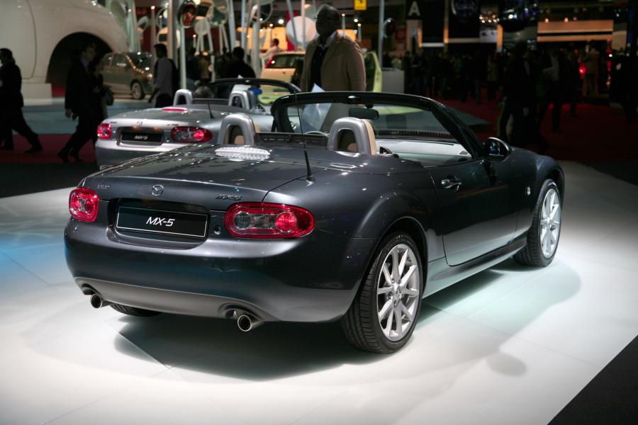  Mazda MX-5 Roadster Coupe 2009 года  (фото 14 из 34)